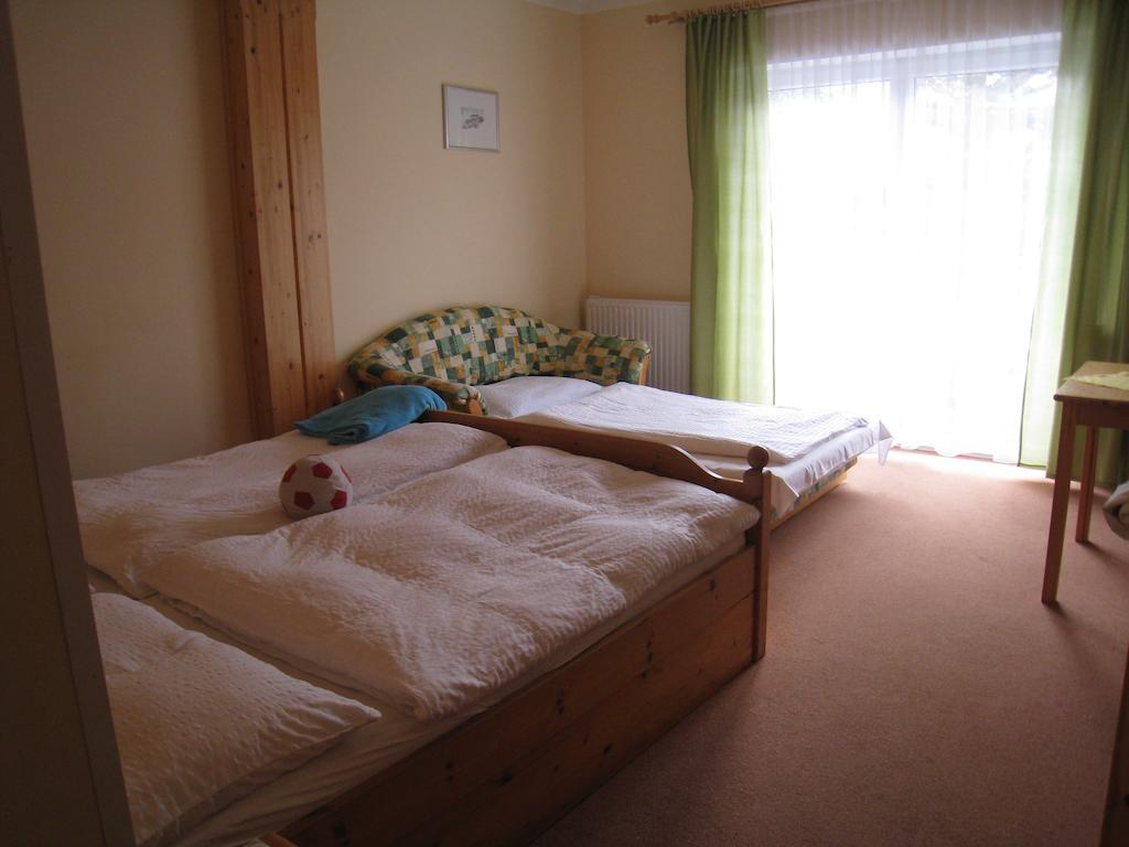 Gasthof Zum Mohrn Oberwoelz Stadt Kamer foto